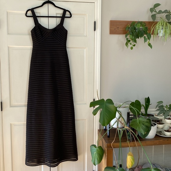 BCBGMaxAzria Black Gown Maxi Structured Satin Gown Size 6 Prom Homecoming Mesh - Picture 6 of 17